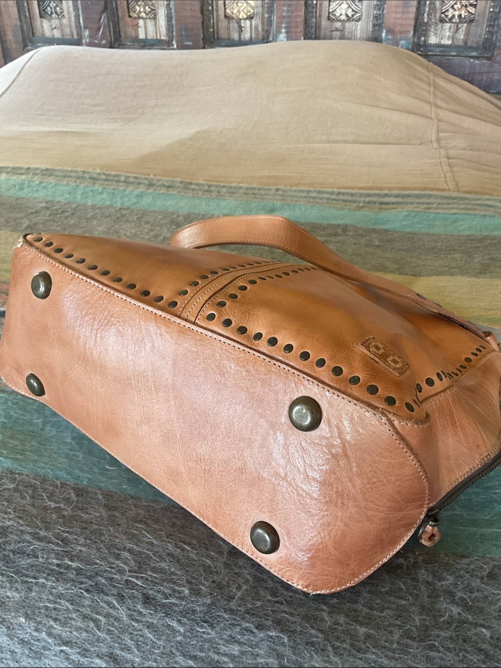 BedStü Packet Leather Bag - Picture 6 of 6